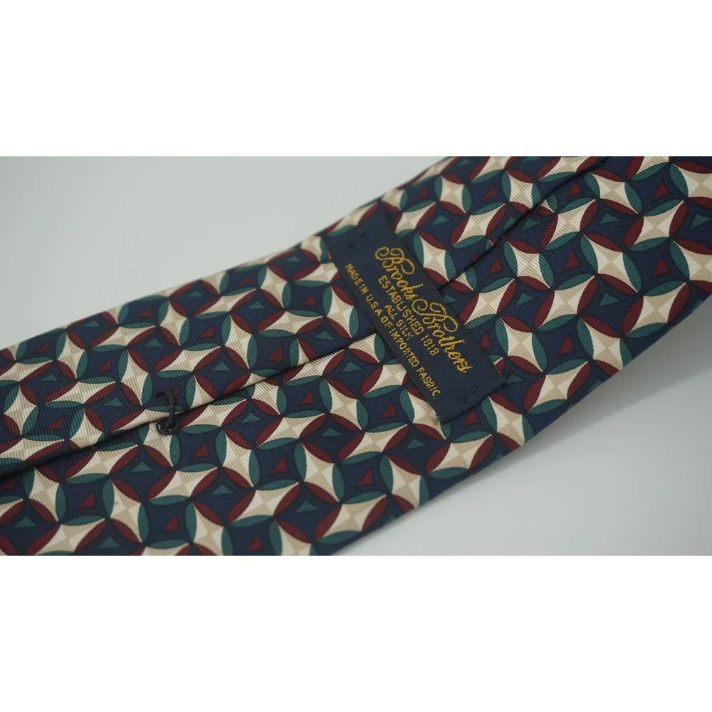 Brooks Brothers 1818 Mens Silk‎ Tie Navy Blue Burgundy Geometric Medallion